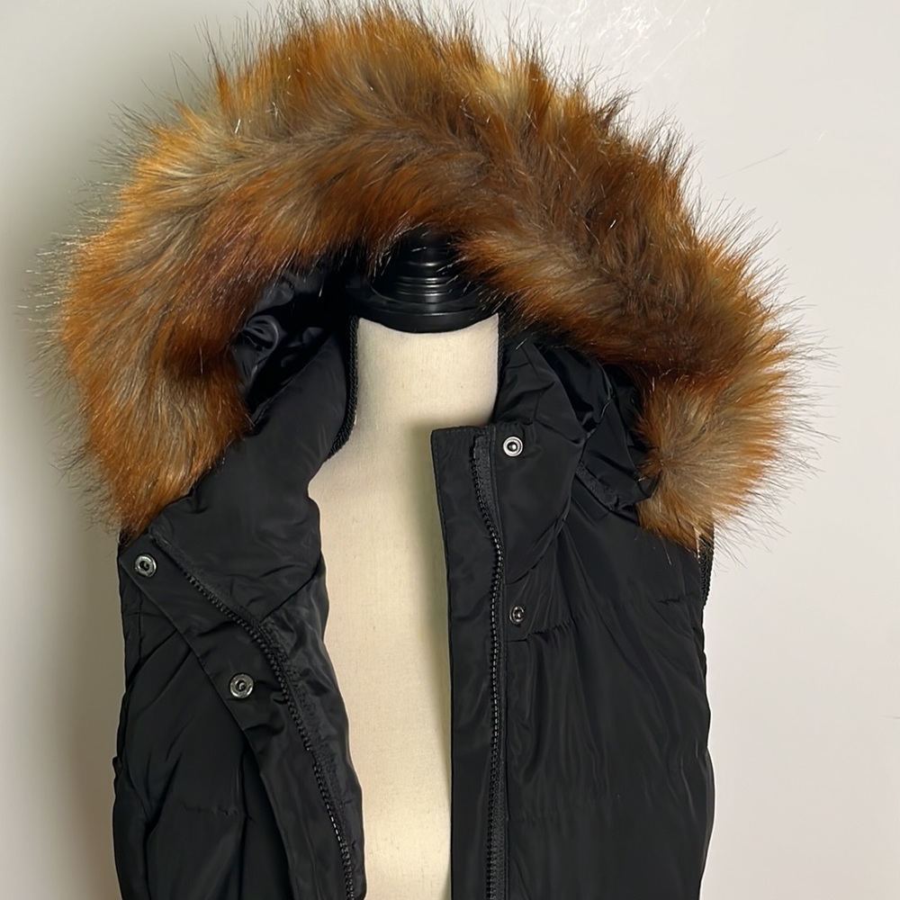 Marc NewYork puffer vest with faux fur hood - Picture 7 of 8